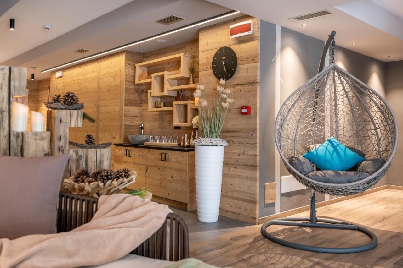 Cesa Edelweiss Living & Spa Campitello di Fassa Exteriör bild