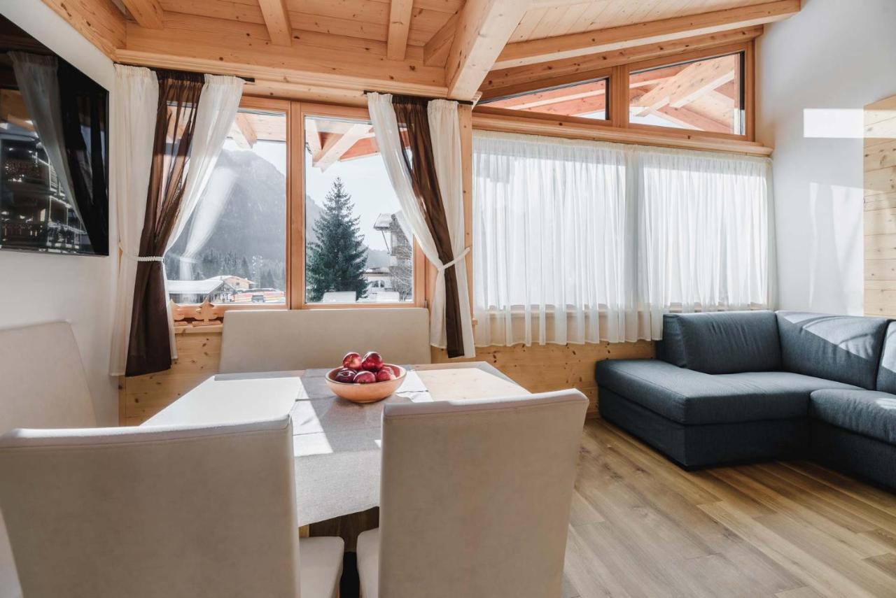 Cesa Edelweiss Living & Spa Campitello di Fassa Exteriör bild