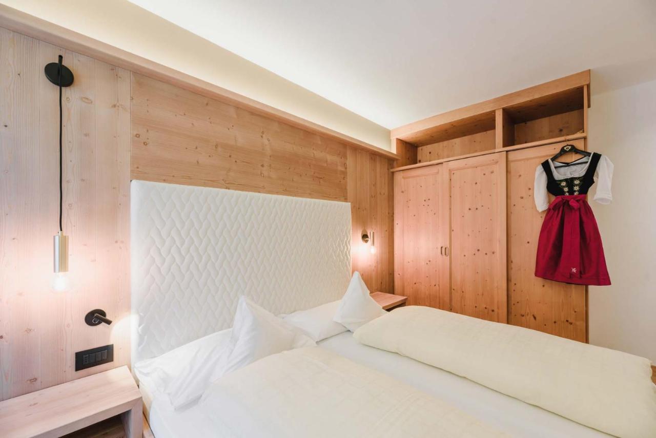 Cesa Edelweiss Living & Spa Campitello di Fassa Exteriör bild