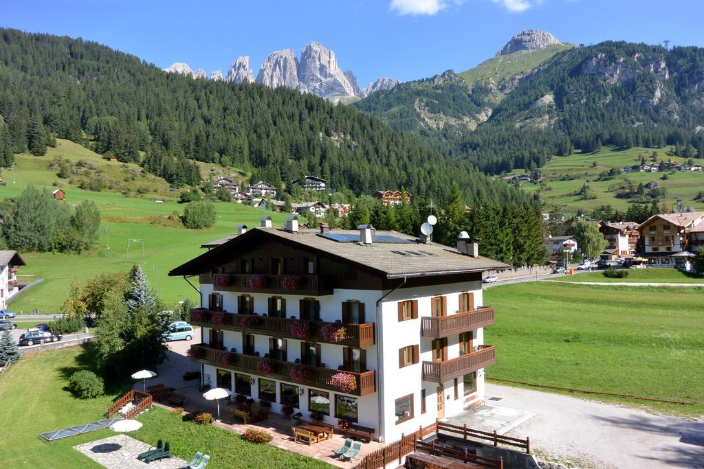 Cesa Edelweiss Living & Spa Campitello di Fassa Exteriör bild