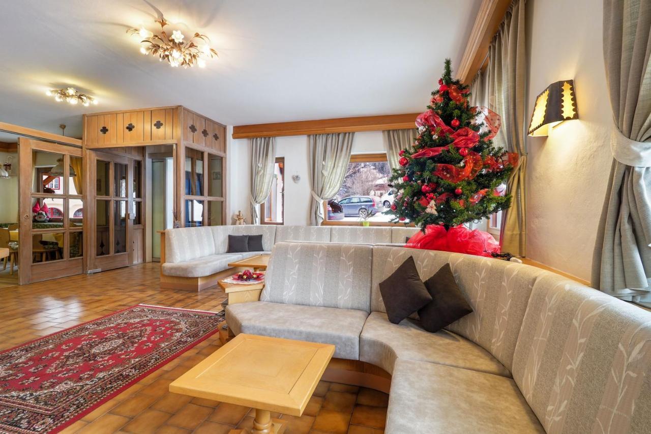 Cesa Edelweiss Living & Spa Campitello di Fassa Rum bild